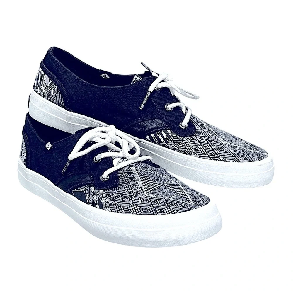 SPERRY Top-Sider Crest Ridge Navy White Lace-Up Sneakers Women's Size 9